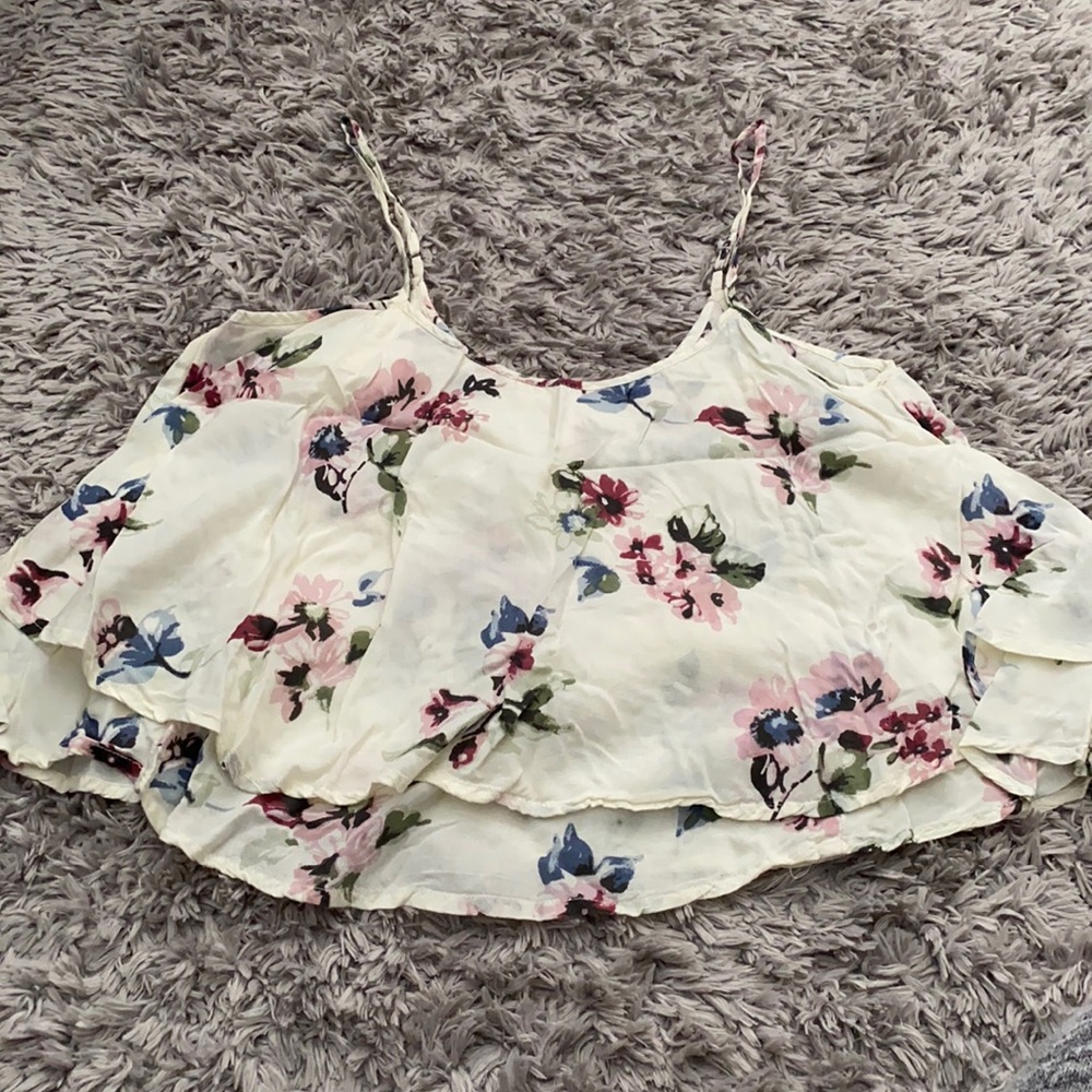 Hollister top